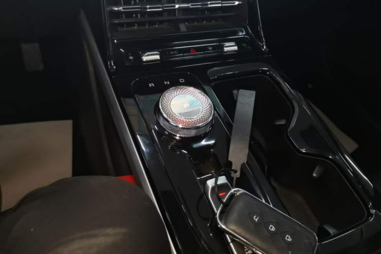 Used Wuling Xingguang 2024 Co-Creation Edition 150 Flagship Model Gear Lever