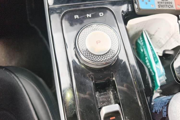 Used Wuling Xingguang 2024 Co-Creation Edition 510 Advanced Model Gear Lever