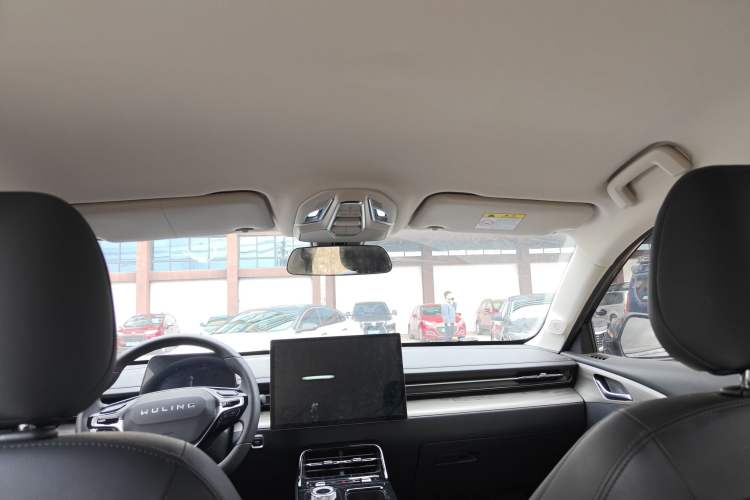 Used Wuling Xingguang 2024 Co-Creation Edition 70 Standard Model Headliner