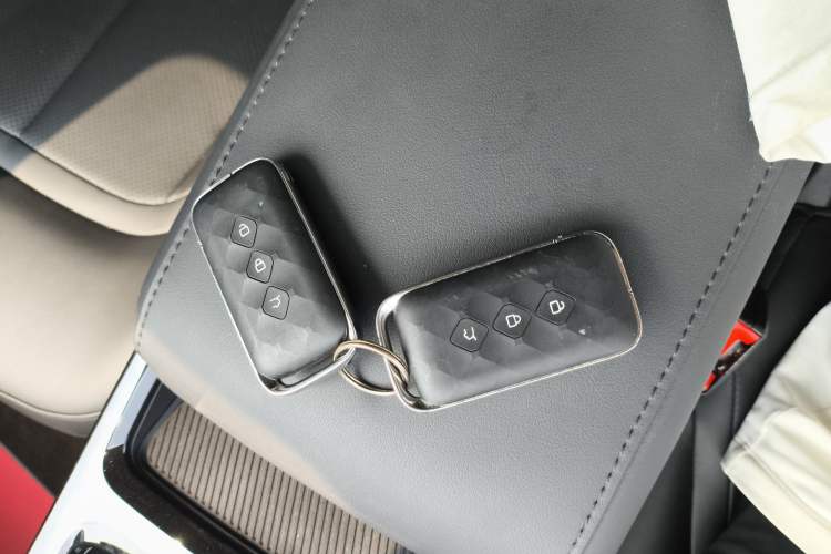 Used Wuling Xingguang 2024 Co-Creation Edition 510 Advanced Model Interior 1