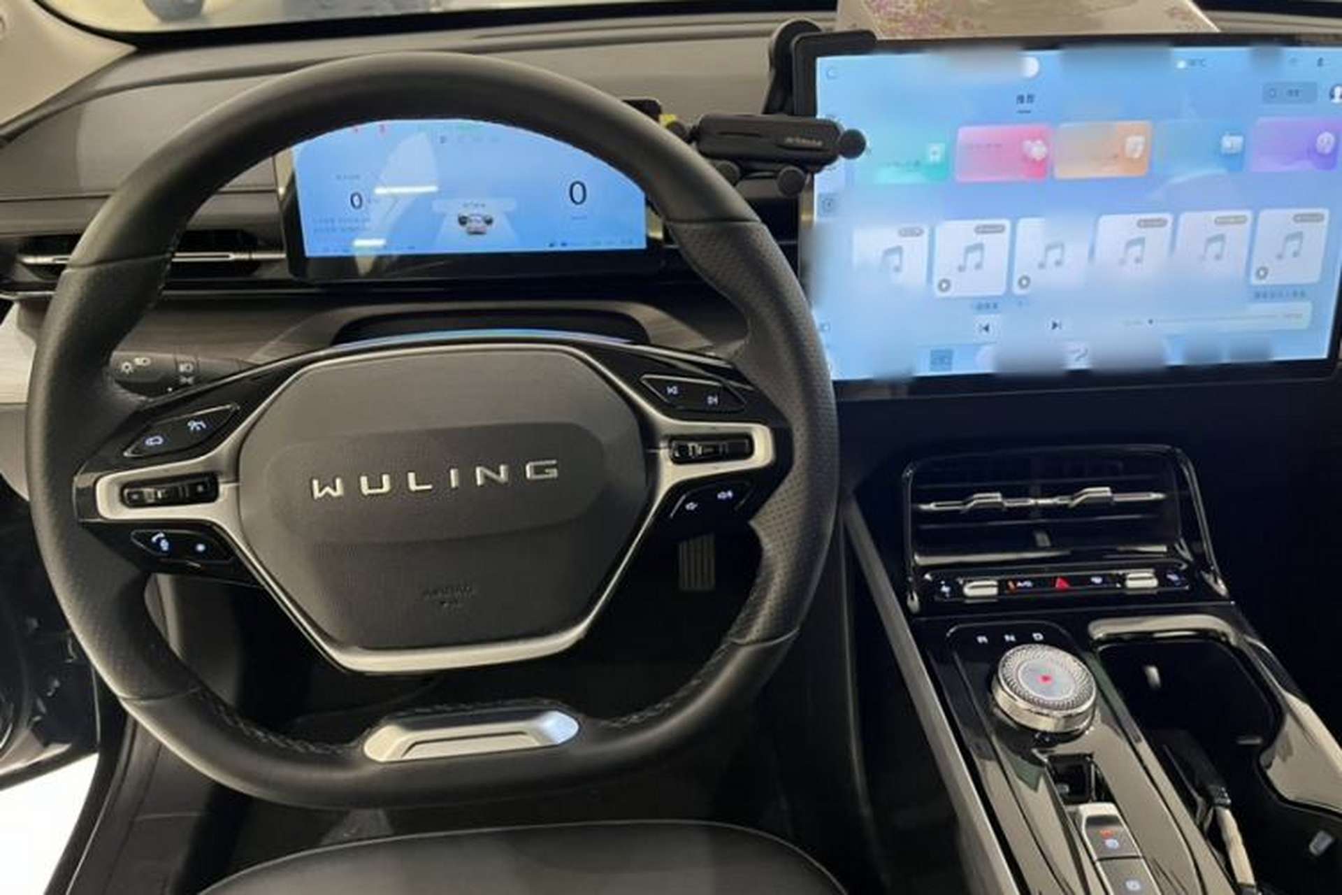 Used Wuling Xingguang 2024 Co-Creation Edition 150 Flagship Model Interior 2
