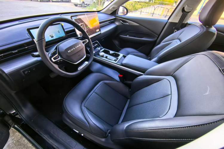 Used Wuling Xingguang 2024 Co-Creation Edition 150 Advanced Model Interior 5