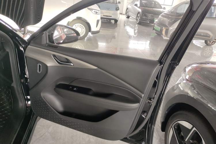 Used Wuling Xingguang 2024 Co-Creation Edition 510 Advanced Model Interior 5