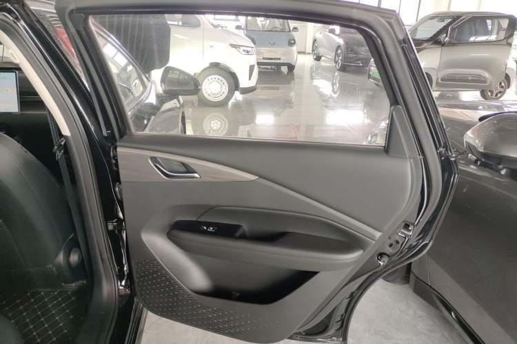 Used Wuling Xingguang 2024 Co-Creation Edition 510 Advanced Model Interior 6