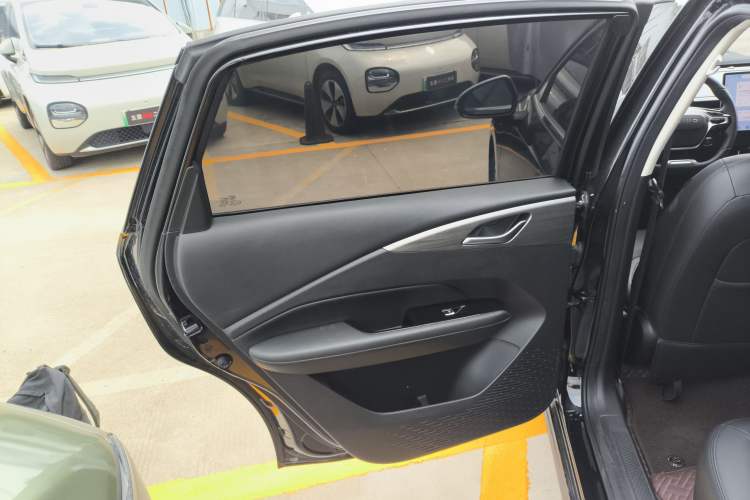 Used Wuling Xingguang 2024 Co-Creation Edition 510 Advanced Model Interior 8