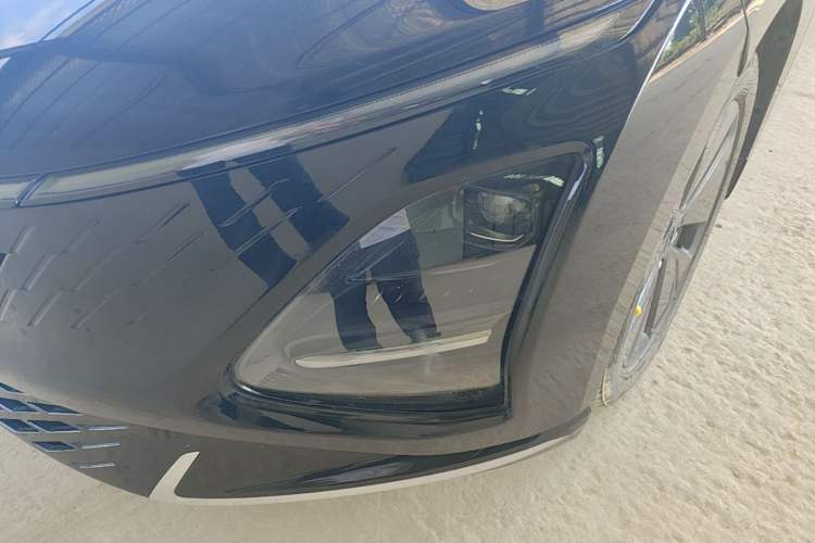 Used Wuling Xingguang 2024 Co-creation Edition 150 Standard Model Left Front Headlight