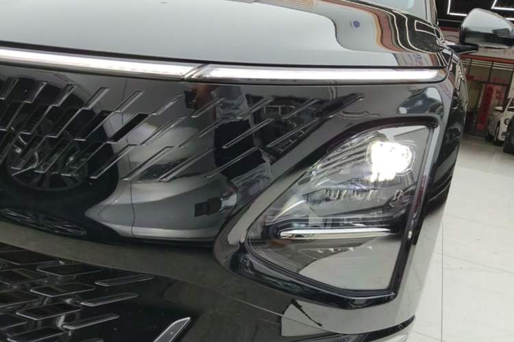 Used Wuling Xingguang 2024 Co-Creation Edition 150 Flagship Model Left Front Headlight