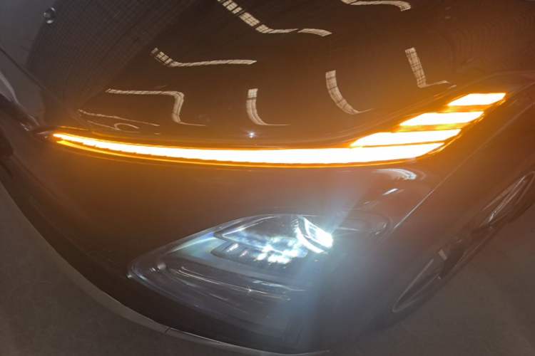 Used Wuling Xingguang 2024 Co-Creation Edition 510 Advanced Model Left Front Headlight