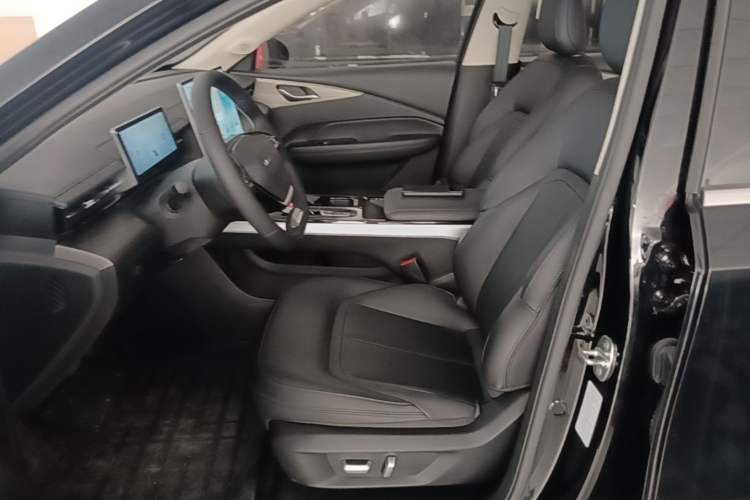 Used Wuling Xingguang 2024 Co-Creation Edition 510 Advanced Model Left Front Seat