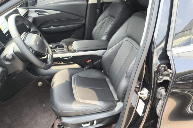 Used Wuling Xingguang 2024 Co-Creation Edition 510 Advanced Model Left Front Seat