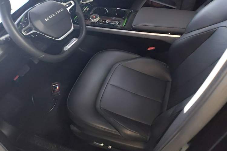 Used Wuling Xingguang 2024 Co-Creation Edition 510 Advanced Model Left Front Seat