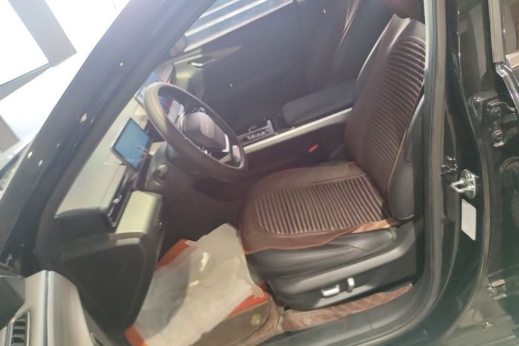 Used Wuling Xingguang 2024 Co-Creation Edition 510 Advanced Model Left Front Seat