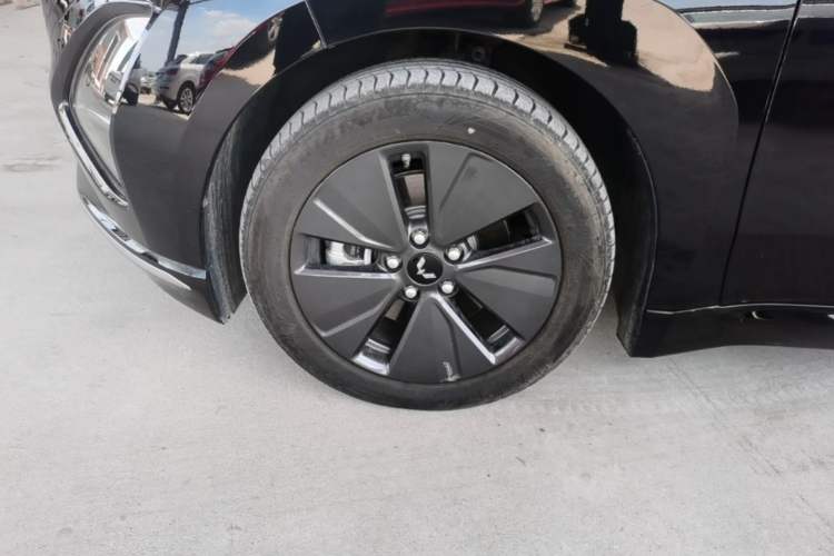 Used Wuling Xingguang 2024 Co-Creation Edition 70 Standard Model Left Front Wheel Hub