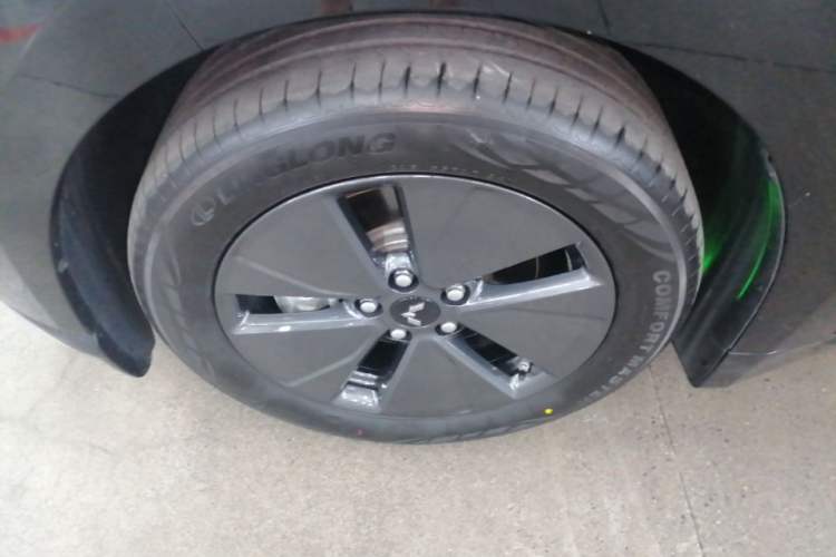 Used Wuling Xingguang 2024 Co-Creation Edition 70 Standard Model Left Front Wheel Hub