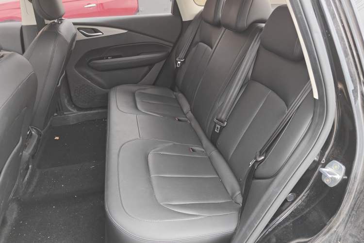 Used Wuling Xingguang 2024 Co-Creation Edition 70 Standard Model Left Rear Seat