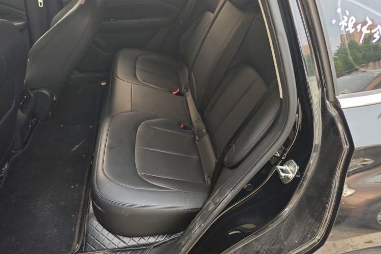 Used Wuling Xingguang 2024 Co-Creation Edition 510 Advanced Model Left Rear Seat