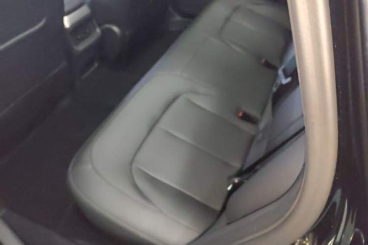 Used Wuling Xingguang 2024 Co-Creation Edition 510 Advanced Model Left Rear Seat