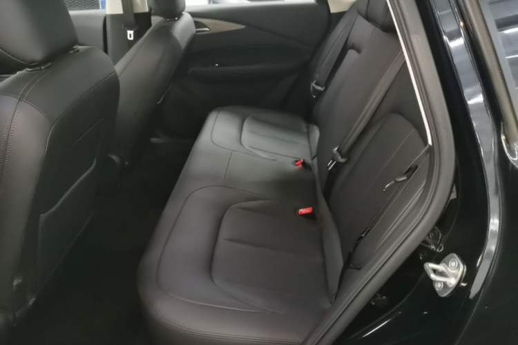 Used Wuling Xingguang 2024 Co-Creation Edition 150 Flagship Model Left Rear Seat