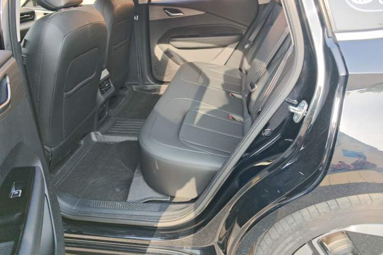 Used Wuling Xingguang 2024 Co-Creation Edition 510 Advanced Model Left Rear Seat