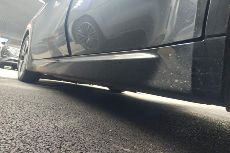 Used Wuling Xingguang 2024 Co-Creation Edition 510 Advanced Model Left Side Sill