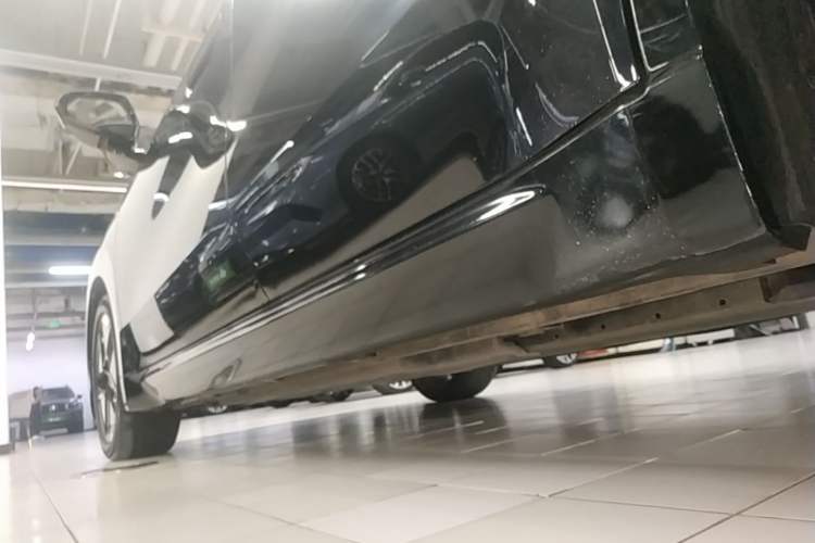 Used Wuling Xingguang 2024 Co-Creation Edition 510 Advanced Model Left Side Sill