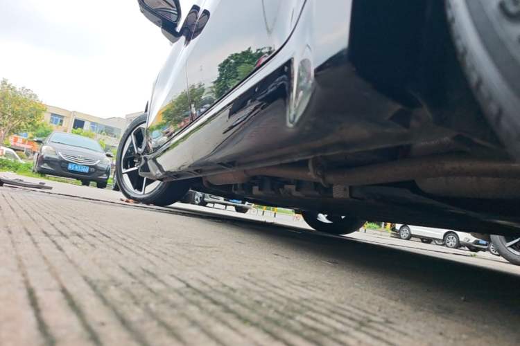 Used Wuling Xingguang 2024 Co-Creation Edition 150 Advanced Model Left Side Sill