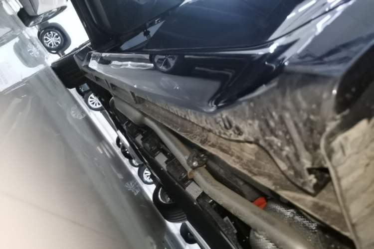 Used Wuling Xingguang 2024 Co-Creation Edition 150 Flagship Model Left Side Sill