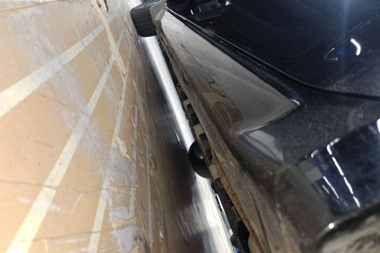 Used Wuling Xingguang 2024 Co-Creation Edition 150 Flagship Model Left Side Sill