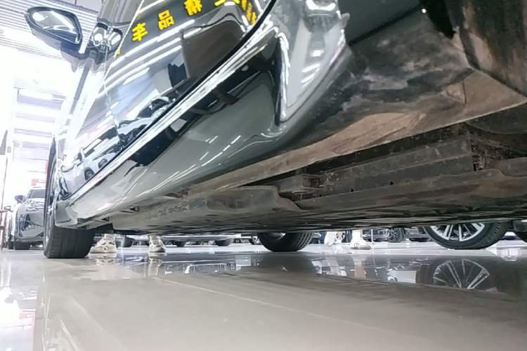 Used Wuling Xingguang 2024 Co-Creation Edition 510 Advanced Model Left Side Sill