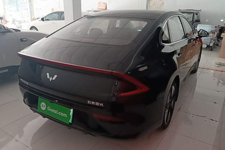 Used Wuling Xingguang 2024 Co-Creation Edition 510 Advanced Model Rear Right 45 Deg