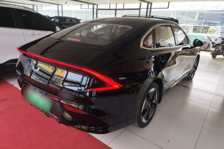 Used Wuling Xingguang 2024 Co-Creation Edition 510 Advanced Model Rear Right 45 Deg