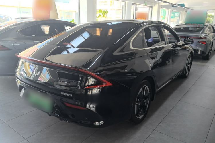 Used Wuling Xingguang 2024 Co-Creation Edition 510 Advanced Model Rear Right 45 Deg