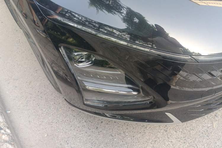 Used Wuling Xingguang 2024 Co-creation Edition 150 Standard Model Right Front Headlight