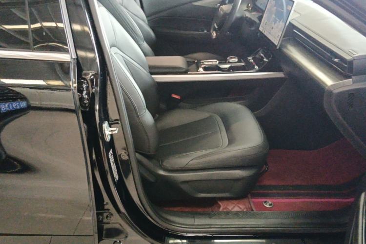 Used Wuling Xingguang 2024 Co-Creation Edition 510 Advanced Model Right Front Seat
