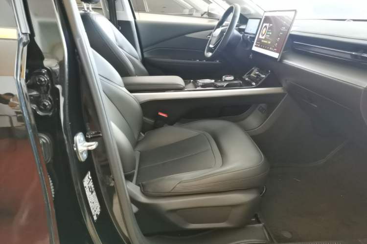Used Wuling Xingguang 2024 Co-Creation Edition 150 Flagship Model Right Front Seat