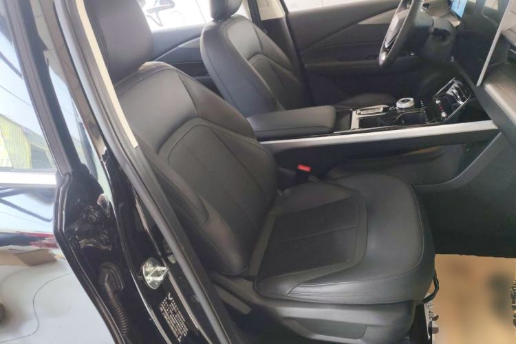 Used Wuling Xingguang 2024 Co-Creation Edition 510 Advanced Model Right Front Seat