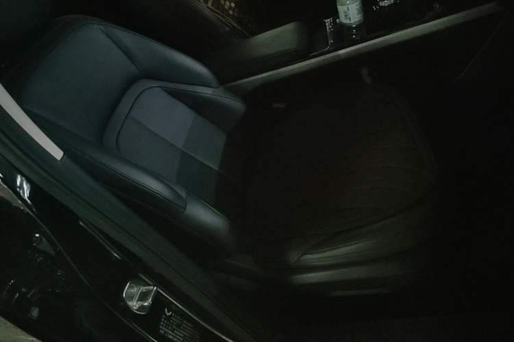 Used Wuling Xingguang 2024 Co-Creation Edition 510 Advanced Model Right Front Seat