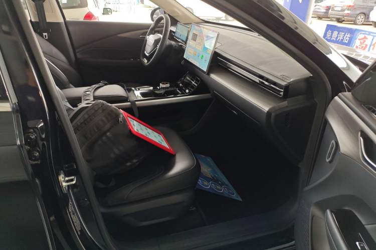 Used Wuling Xingguang 2024 Co-Creation Edition 150 Advanced Model Right Front Seat