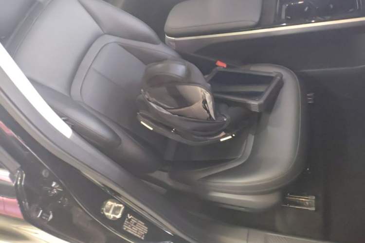 Used Wuling Xingguang 2024 Co-Creation Edition 510 Advanced Model Right Front Seat