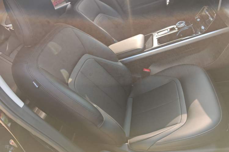 Used Wuling Xingguang 2024 Co-Creation Edition 510 Advanced Model Right Front Seat