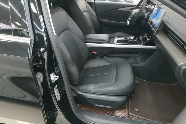 Used Wuling Xingguang 2024 Co-Creation Edition 510 Advanced Model Right Front Seat