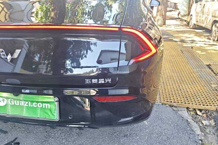 Used Wuling Xingguang 2024 Co-creation Edition 150 Standard Model Right Rear Taillight