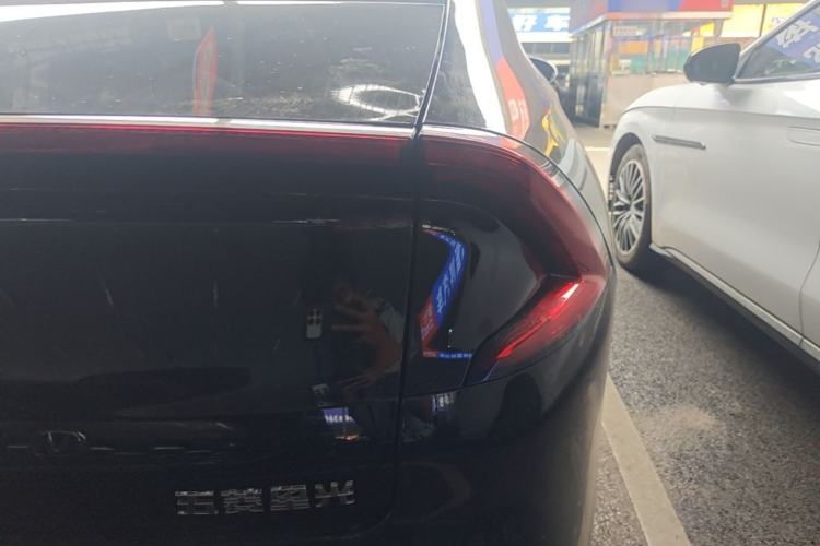 Used Wuling Xingguang 2024 Co-Creation Edition 510 Advanced Model Right Rear Taillight
