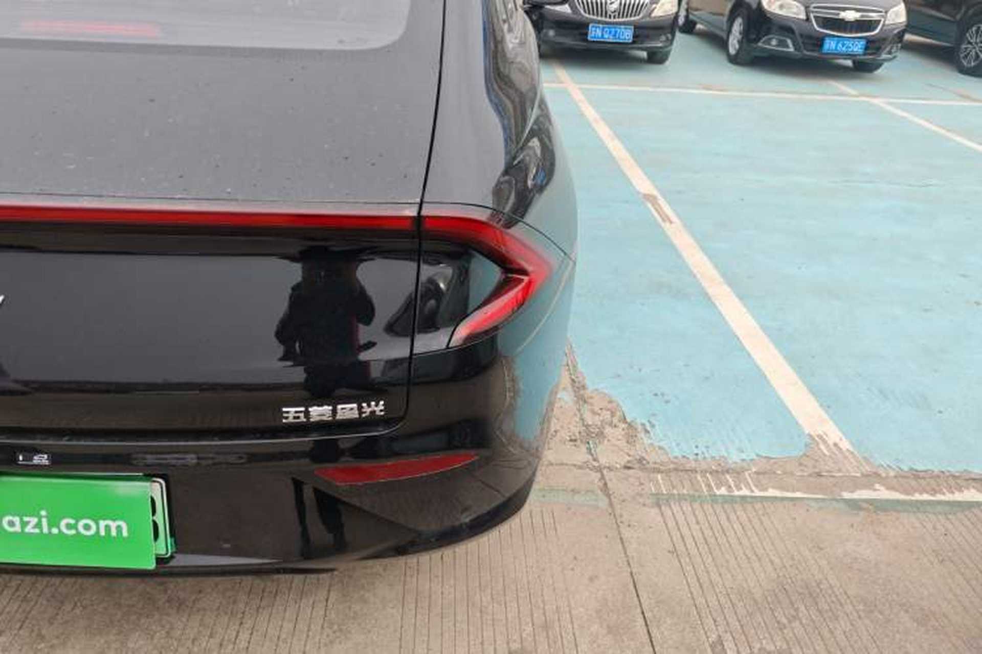 Used Wuling Xingguang 2024 Co-Creation Edition 510 Advanced Model Right Rear Taillight