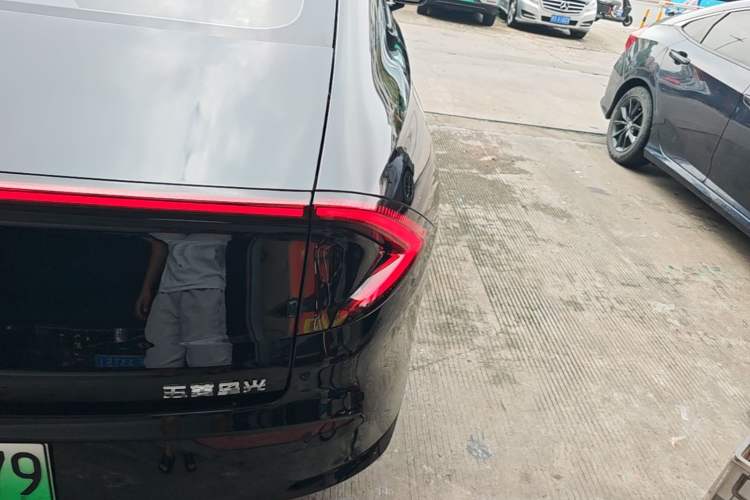 Used Wuling Xingguang 2024 Co-Creation Edition 150 Advanced Model Right Rear Taillight