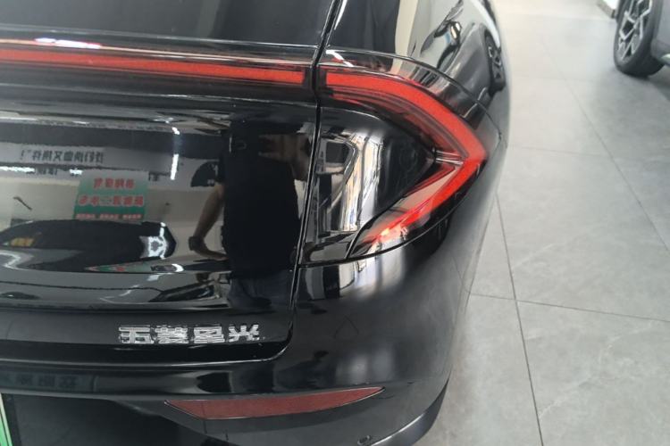 Used Wuling Xingguang 2024 Co-Creation Edition 510 Advanced Model Right Rear Taillight