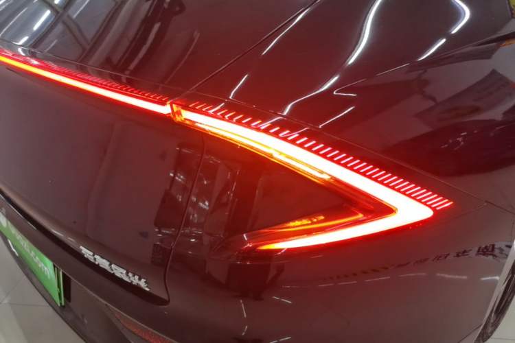 Used Wuling Xingguang 2024 Co-Creation Edition 150 Flagship Model Right Rear Taillight