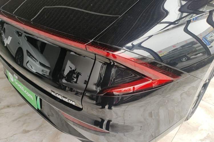 Used Wuling Xingguang 2024 Co-Creation Edition 150 Flagship Model Right Rear Taillight