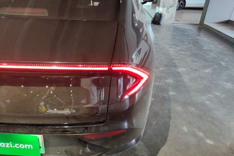 Used Wuling Xingguang 2024 Co-Creation Edition 510 Advanced Model Right Rear Taillight