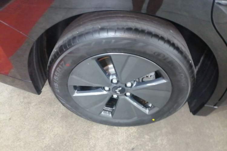 Used Wuling Xingguang 2024 Co-Creation Edition 70 Standard Model Right Rear Wheel Hub